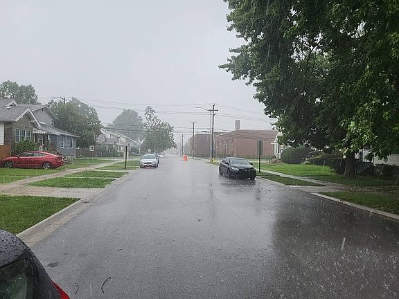 4th image of 339 157th St