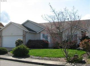 303 Ridgeway St, Sutherlin, OR 97479
