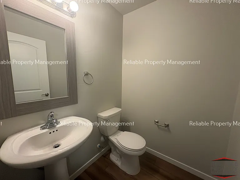 2015 Lawrence Ln #504 — Photo 8