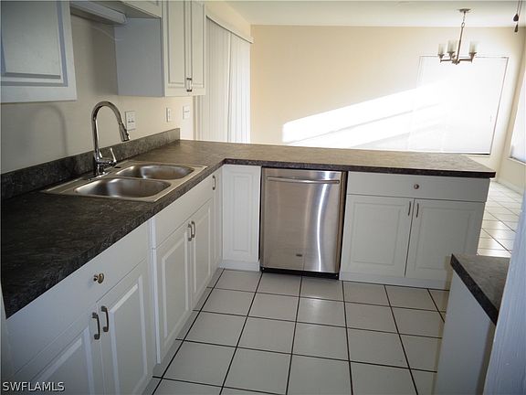 4th image of 609 Jefferson Dr