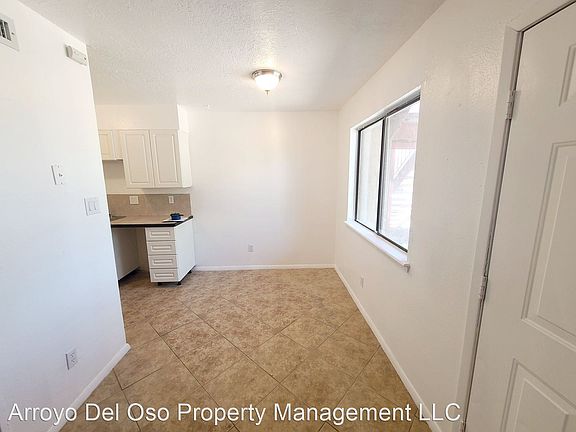 4th image of 1233 Menaul Blvd NW #B