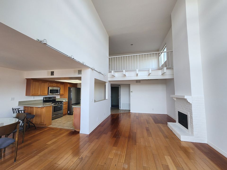1st image of 2677 Centinela Ave Unit 401