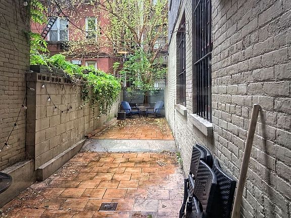 2nd image of 44 W 85th St APT 1C