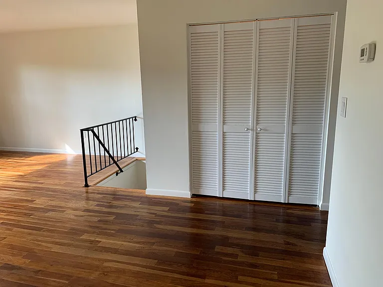 345 Spring St — Photo 5