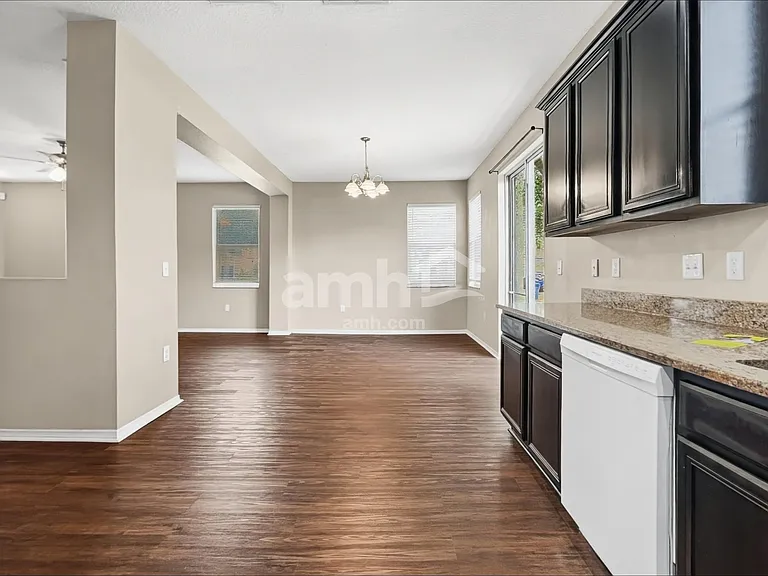 18934 Randall Pl — Photo 4