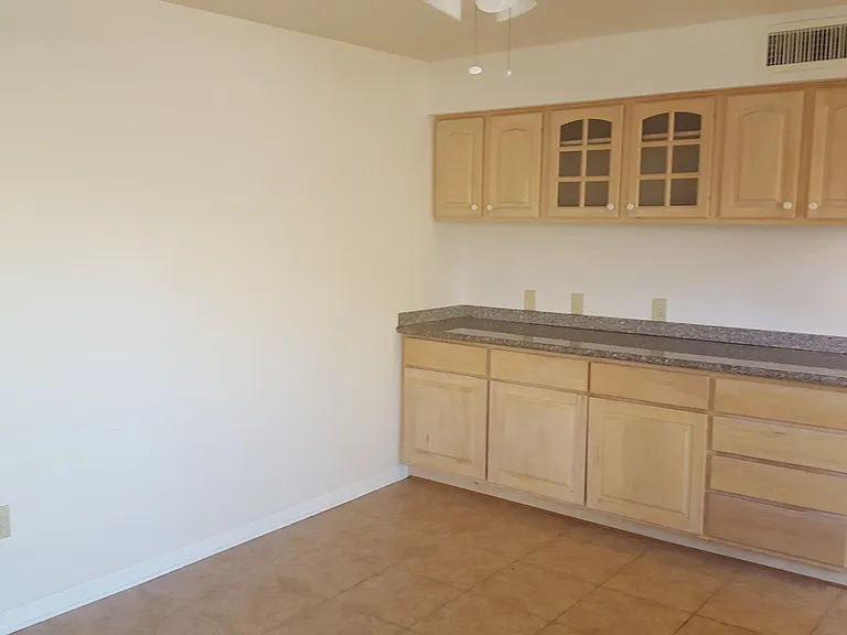 7523 Beaudelaire Cir — Photo 8