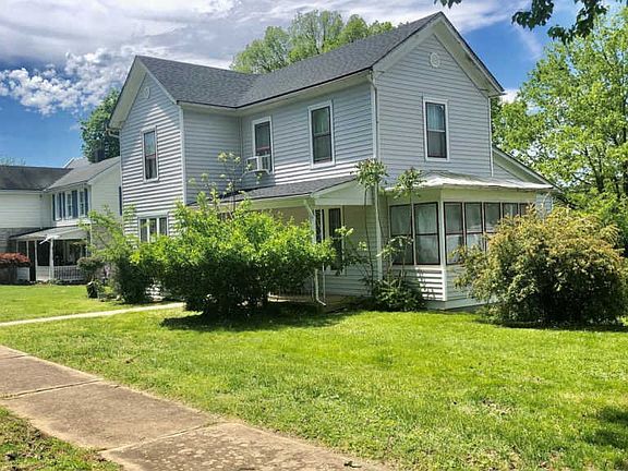 3rd image of 2155 Walnut Ave