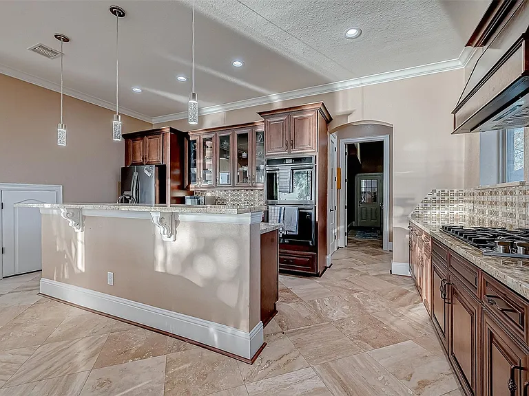 2011 Crescent Dr — Photo 11