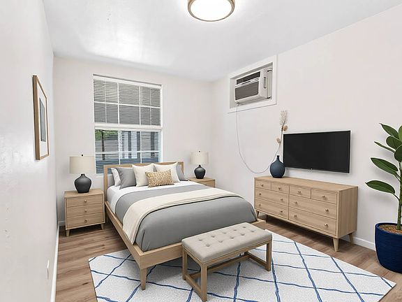 2nd image of 206 S Elm St