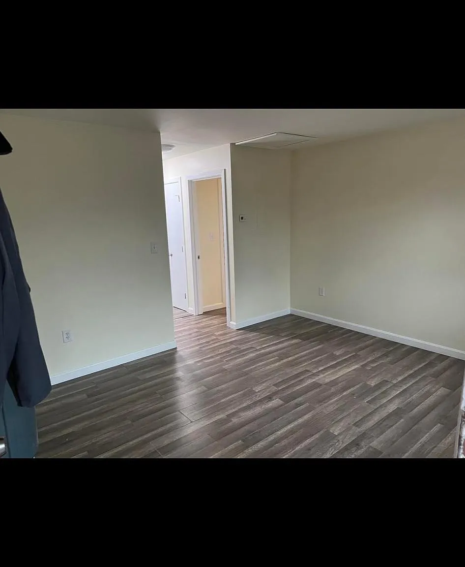 3 bed, 1200 sqft, $1,800 — Photo 4