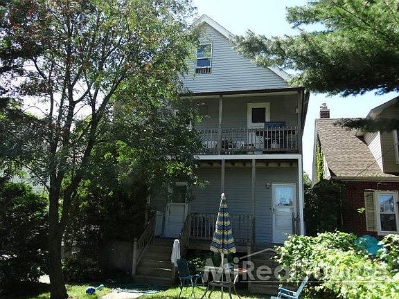 5th image of 1112 Lakepointe St