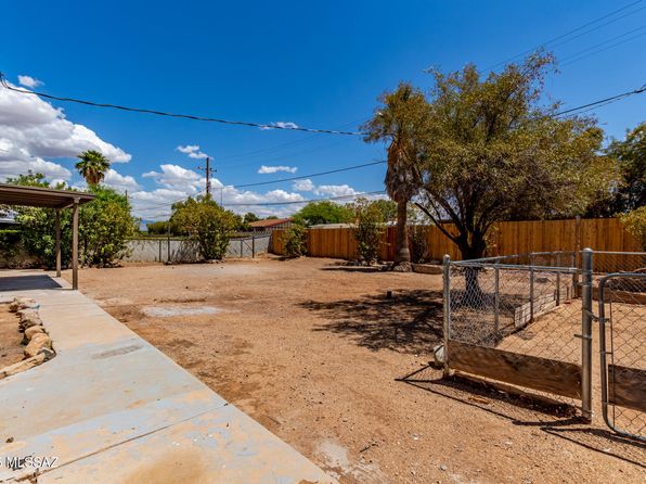 7932 E Winnepeg Dr, Tucson, AZ 85730