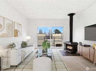 5832 NE 75th Street #E304, Seattle, WA