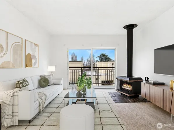 5832 NE 75th Street #E304, Seattle, WA 98115