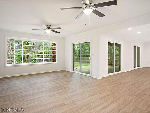 5th image of 4109 Beacon Ln