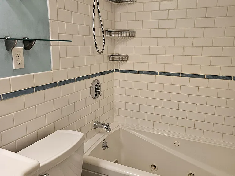 2595 Massachusetts Ave #6 — Photo 4