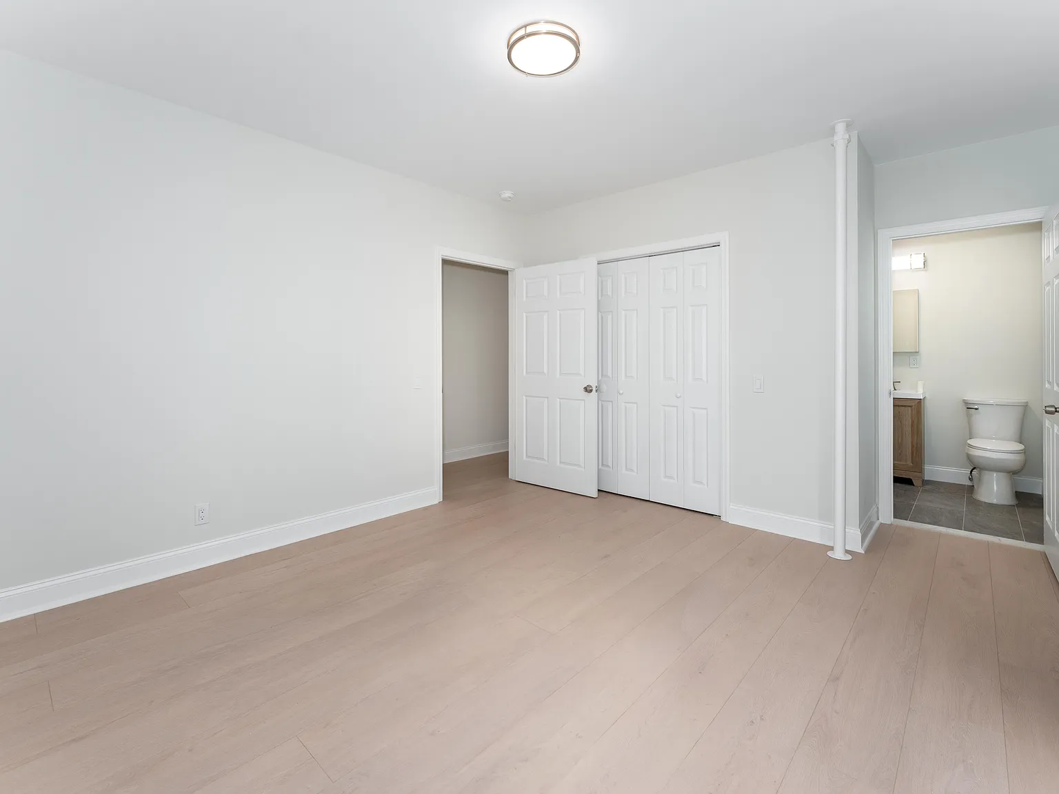 3612 Broadway — Photo 4