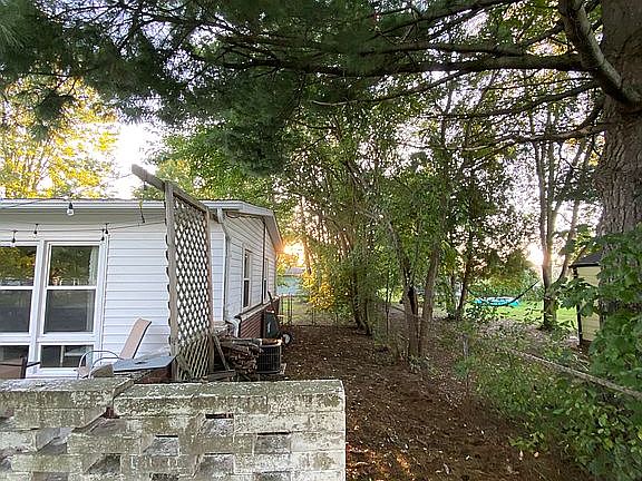 5th image of 11 Cairns St