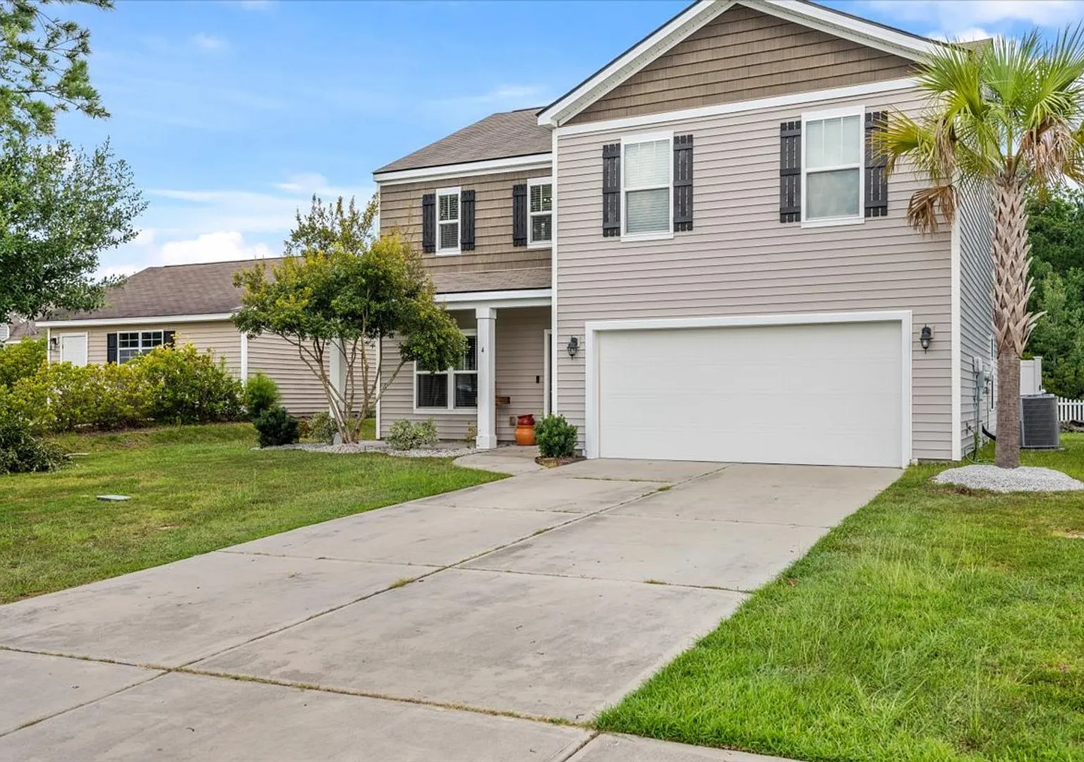 Home for Rent in Godley Park! — Photo 2