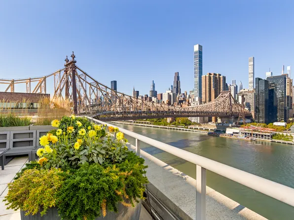 415 Main Street image 21 of 28