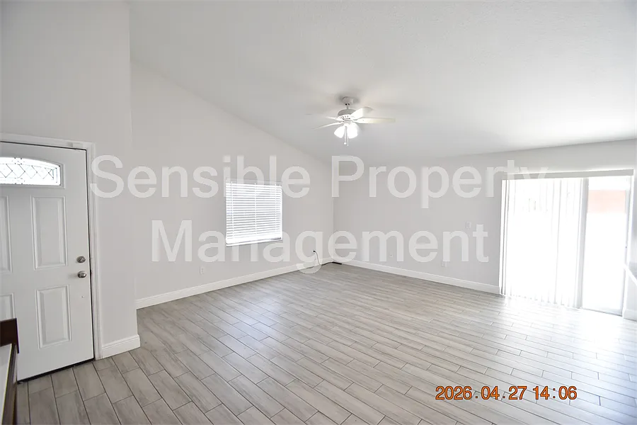 Building Photo - 9304 N 20th St