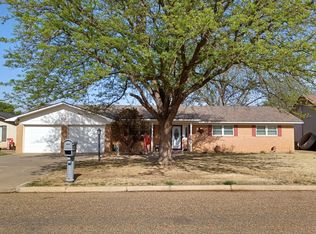 1106 Jefferson St, Plainview, TX 79072