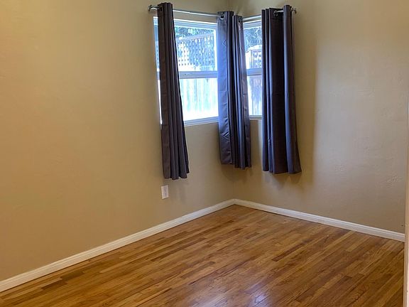 4th image of 1618 Felton St