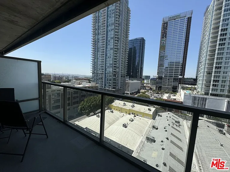 1155 S Grand Ave #910 — Photo 9