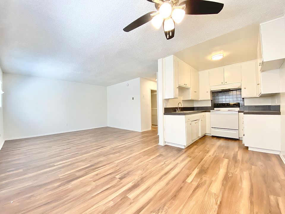 1st image of 1539 N Alexandria Ave #101