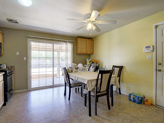 5th image of 2641 N 69th Dr