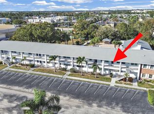 121 Brandy Wine Dr #121, Largo, FL 33771