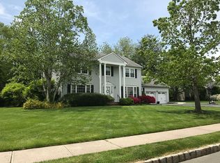 13 Dustin Dr, Lawrence Township, NJ 08648