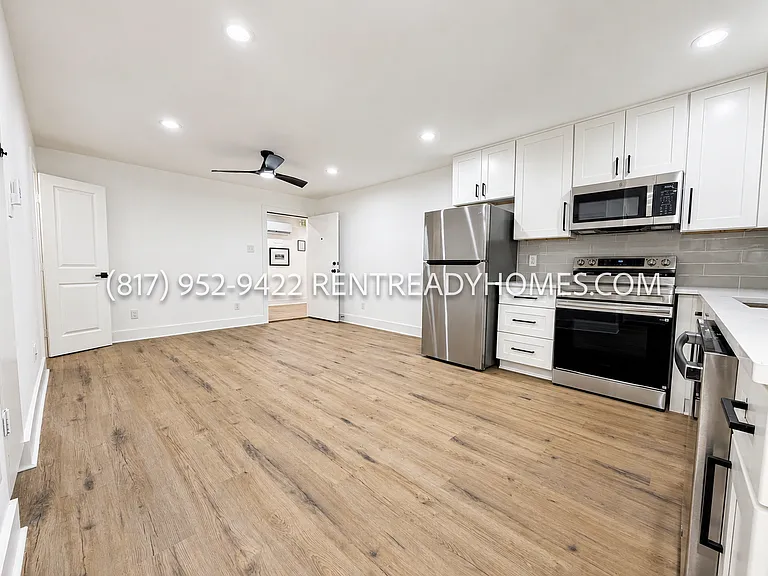 1510 W Jefferson Blvd #107 — Photo 3