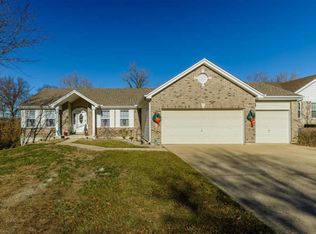 225 Charging Bear Dr, Wentzville, MO 63385