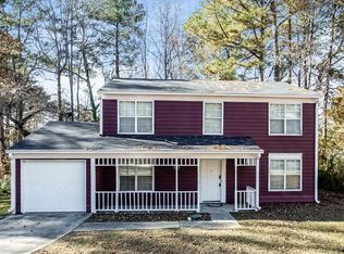 2211 Marbut Farms Gln, Lithonia, GA 30058