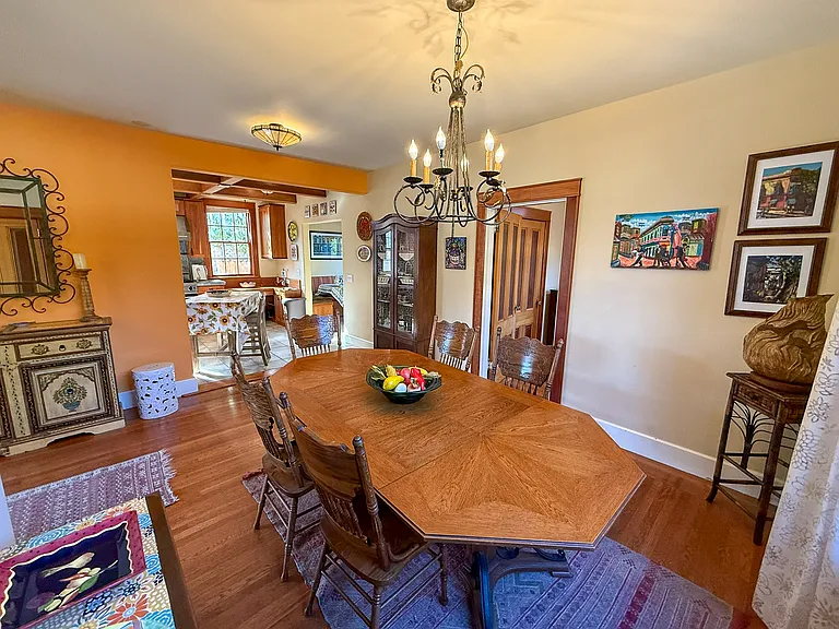 385 Coombs St — Photo 19