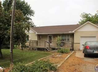 308 7th St, Americus, KS 66835
