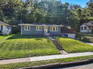 660 Kaufmann Ave, Dubuque, IA 52001