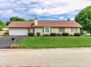 516 Stetzer St, Elburn, IL 60119