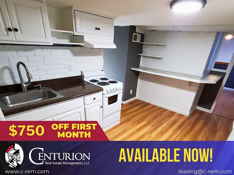 745 E St NE #B — Photo 1