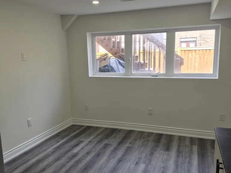 2129 Wilson St — Photo 8