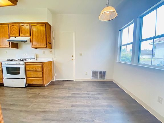 4th image of 9358 Washford Ct