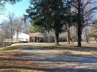 153 Carol Louise Dr, Caseyville, IL 62232