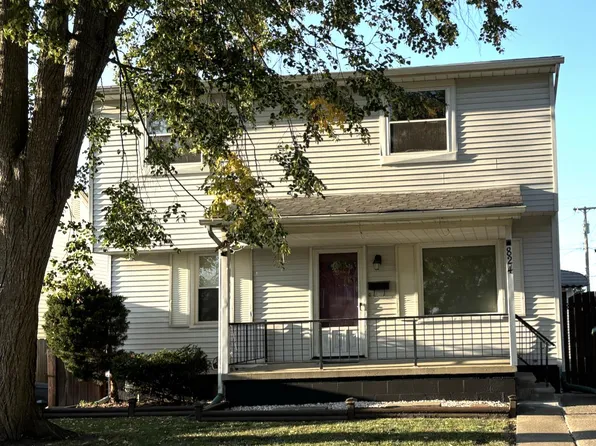 824 Antoine St S, Wyandotte, MI 48192