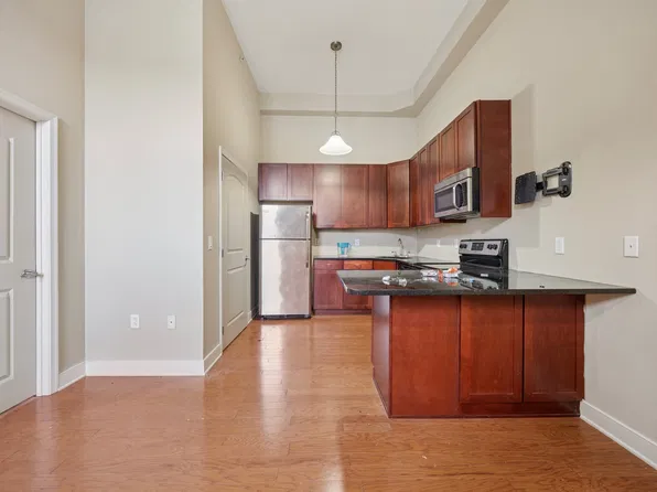 171 Grape St, Philadelphia, PA