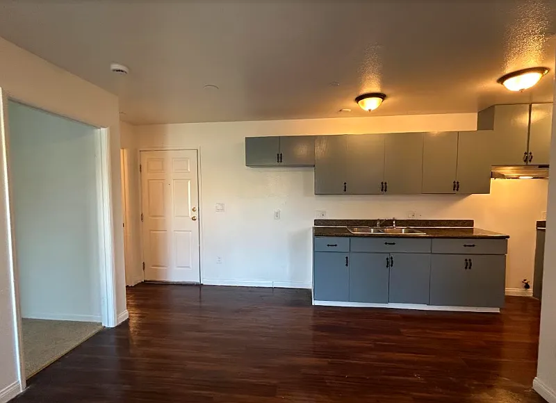 Building Photo - 238 E Vernon Ave #201