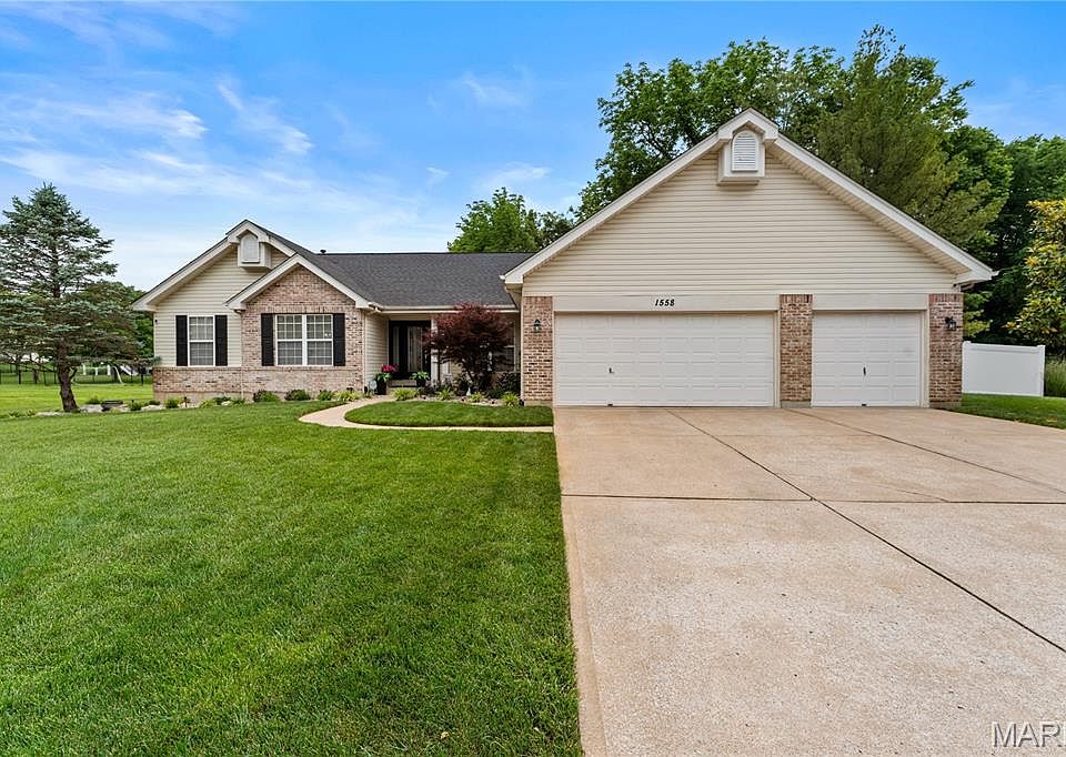 1st image of 1558 Prospect Lakes Dr