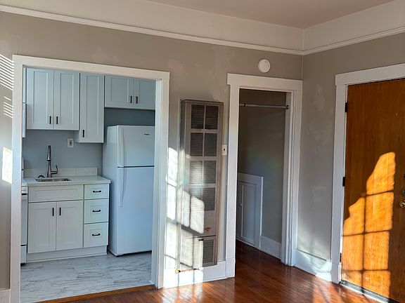 Livingroom and Kitchen