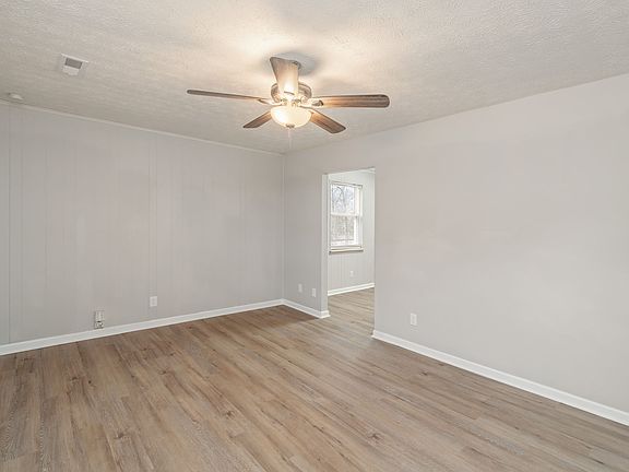 5th image of 2827 Colt Dr NE APT 1