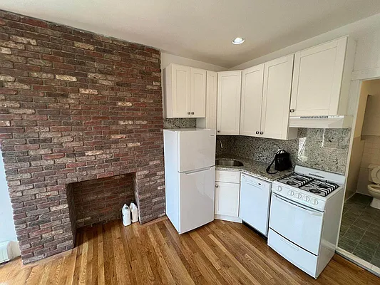 Rented by Best Apartments North Inc | media 12